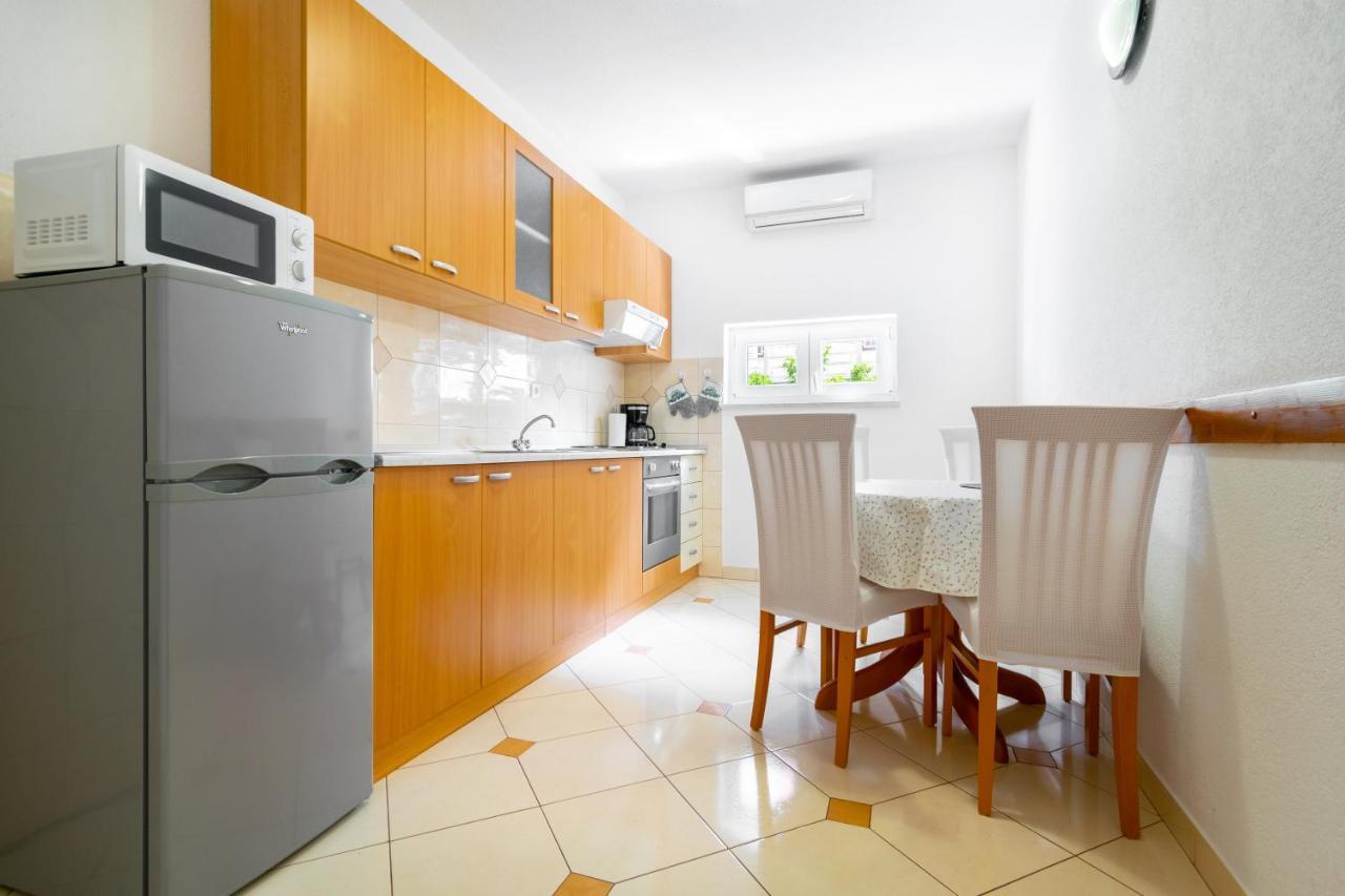 Apartmani Roko Baška Voda Buitenkant foto