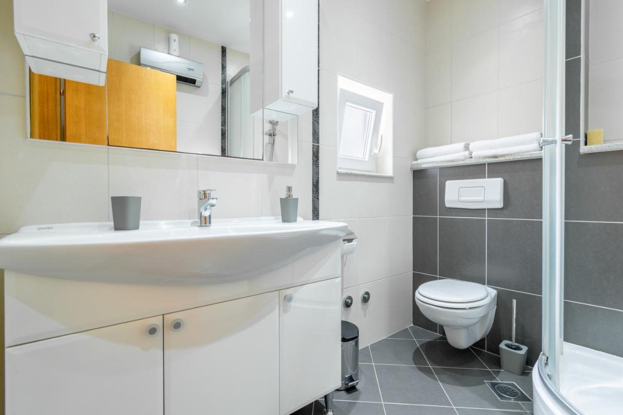 Apartmani Roko Baška Voda Buitenkant foto