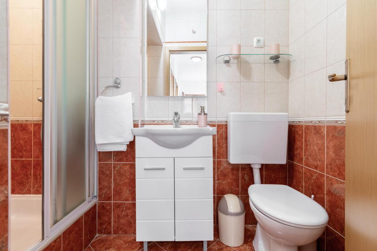 Apartmani Roko Baška Voda Buitenkant foto
