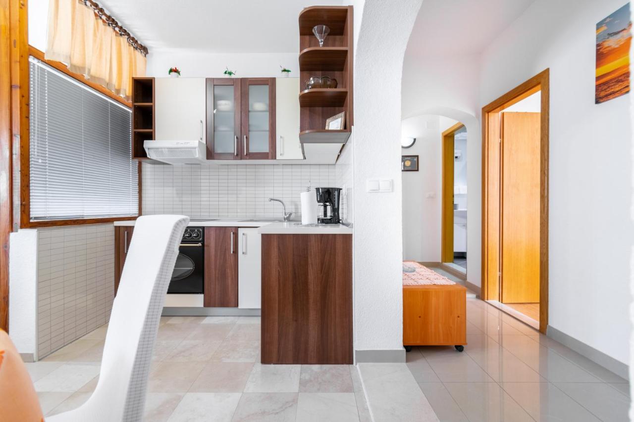 Apartmani Roko Baška Voda Buitenkant foto