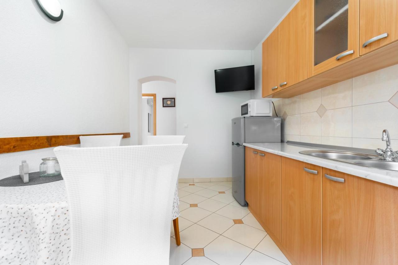 Apartmani Roko Baška Voda Buitenkant foto