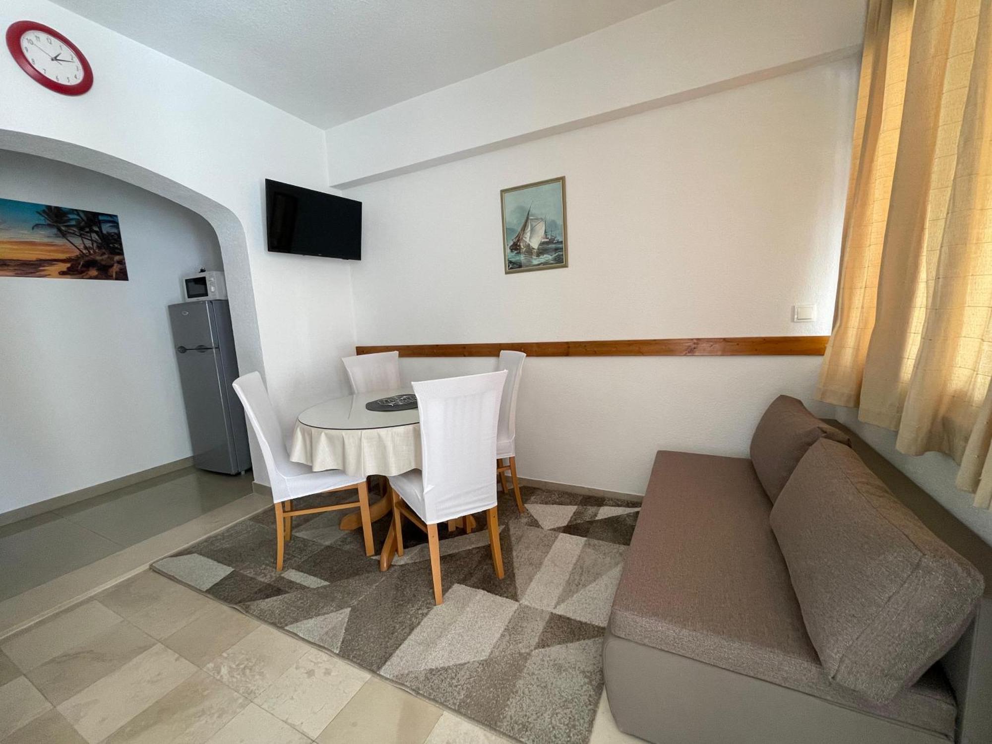 Apartmani Roko Baška Voda Buitenkant foto