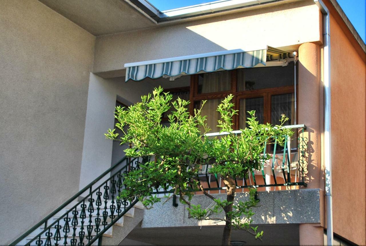 Apartmani Roko Baška Voda Buitenkant foto